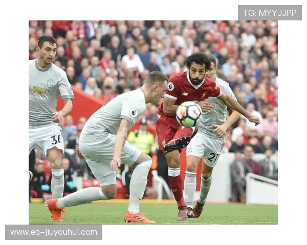 传球型球员的智慧艺术与团队核心作用探究